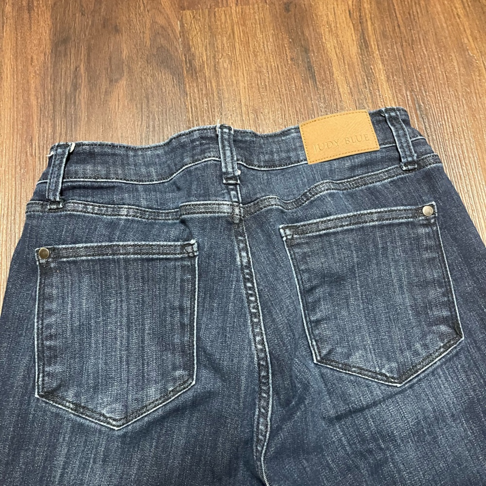 Judy Blue Raw Hem Skinny Fit Jeans - Picture 7 of 9